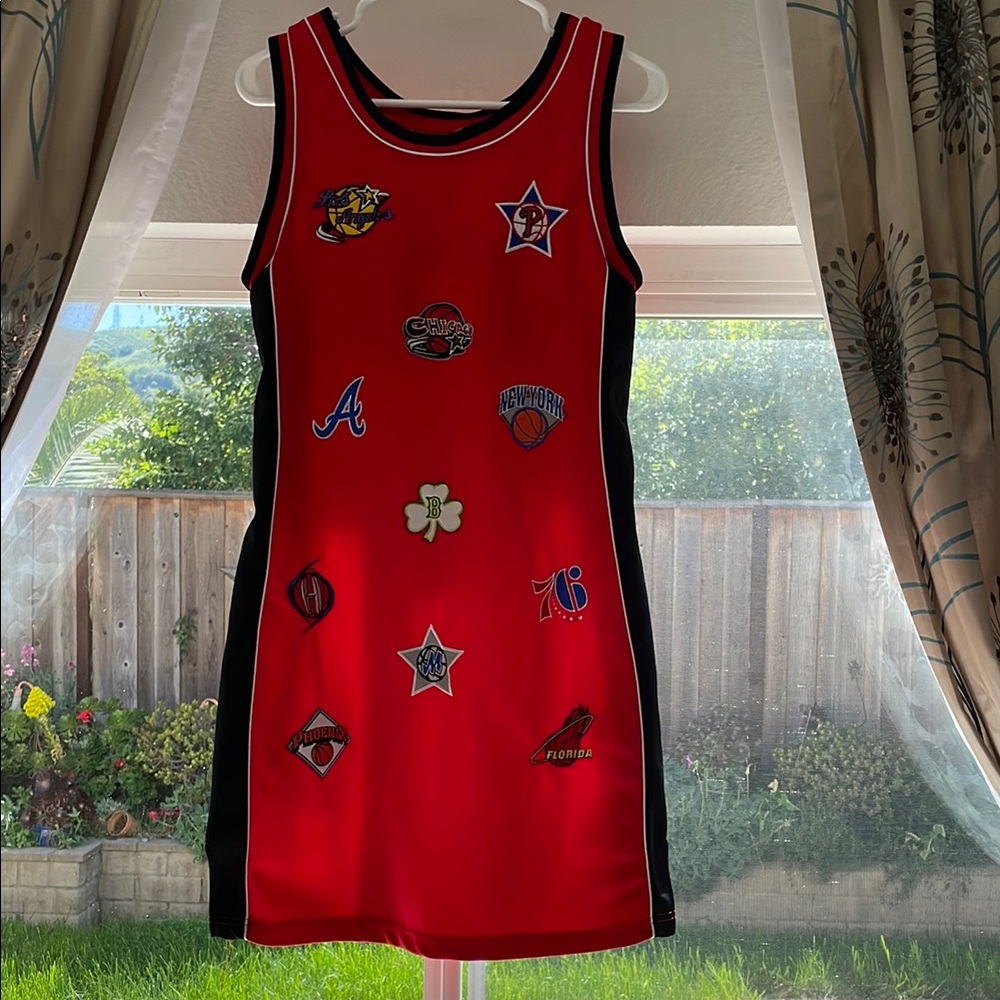 🏀😍Women’s NBA logo Sleeveless Dress size large, Jordan 23